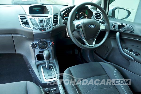 2016 Ford Fiesta 1.5 (ปี 10-16) Trend Hatchback AT